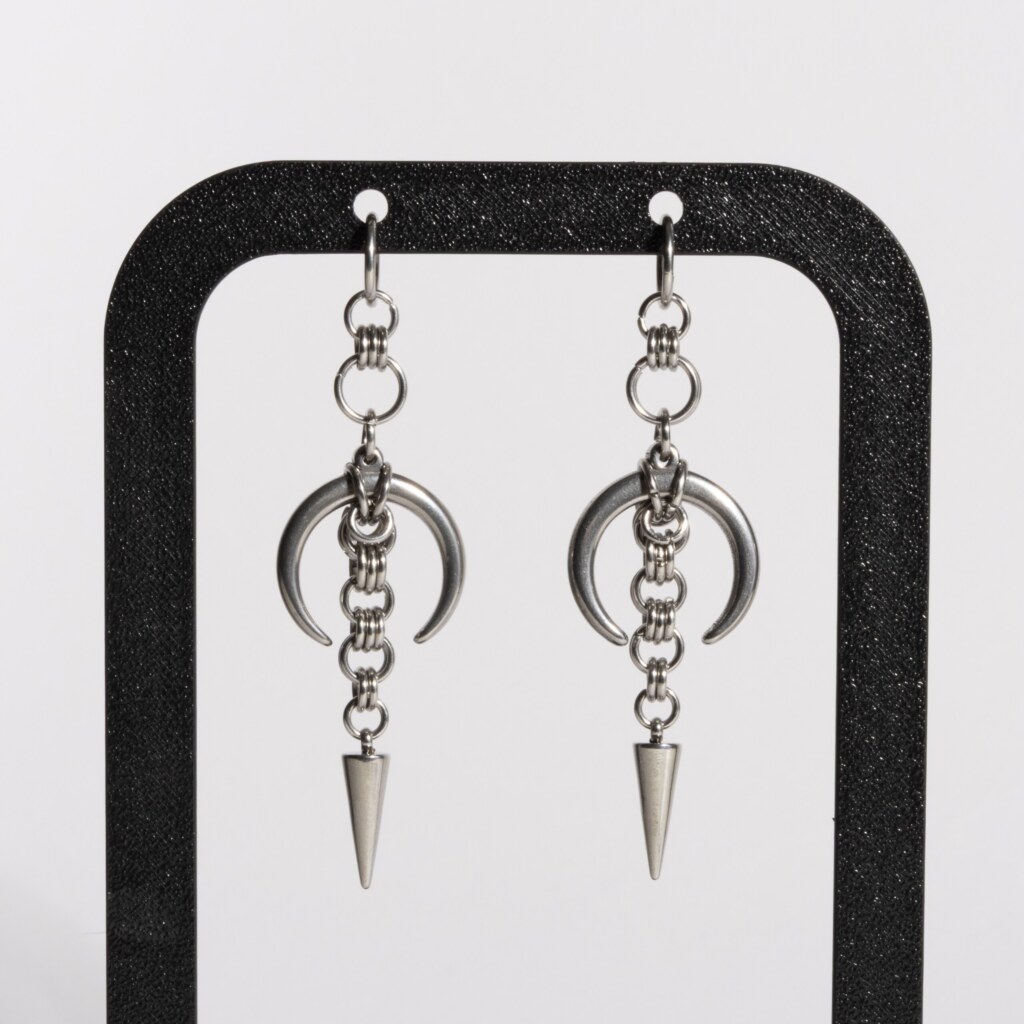 Midnight Spike crescent moon chainmail earrings with spike drop by silentchxos