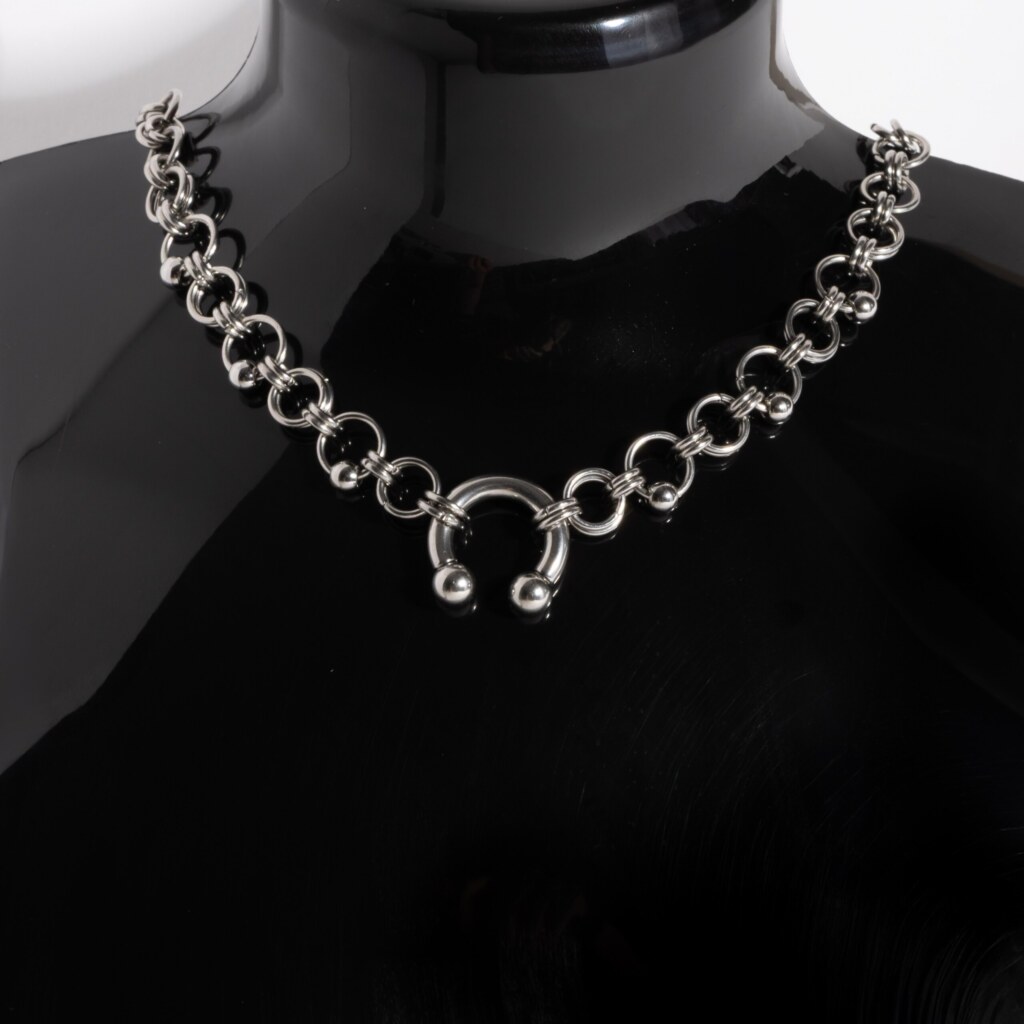 Piercing Chain septum piercing necklace detail view by silentchxos
